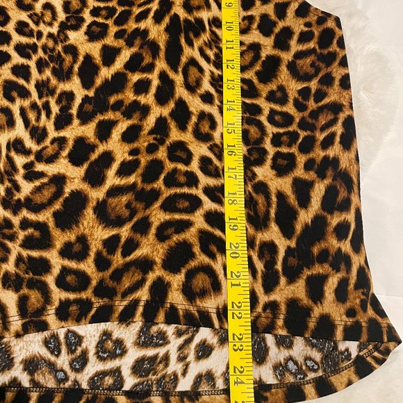 Mandee -Blouse Leopard Print Sleeveless  Size L/G - Picture 9 of 12